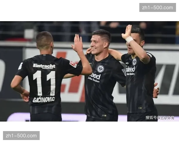 门兴格拉德巴赫客场挑战法兰克福 中游球队状态拉锯战