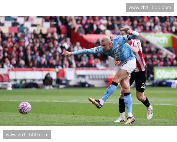 哈兰德曼城体系依赖快速转换 中场推进速度影响其发挥空间